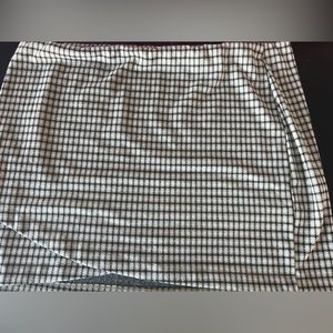 Woman’s fleece pencil skirt.